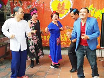 Làm diễn viên có sướng: Chiến Thắng, Trà My giẫm đinh, bị chó cắn vẫn phải vui vẻ đóng tiếp?