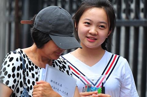 hinh anh hien tai cua 2 sao nhi tung gay ngo ngang vi bo nguc day da tuoi 13 - 16