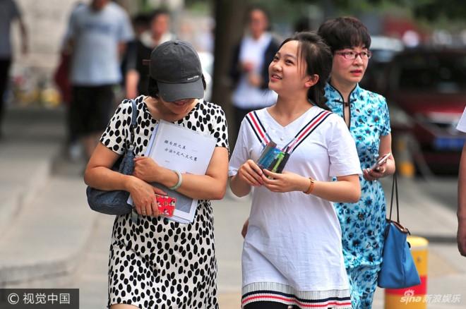hinh anh hien tai cua 2 sao nhi tung gay ngo ngang vi bo nguc day da tuoi 13 - 15