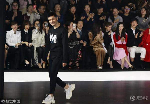 ngoi sao 24/7: lo than the bo dua tre ba chi vua sinh, ta dinh phong khong noi len loi - 6