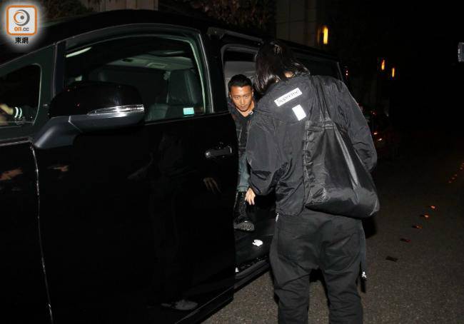 ngoi sao 24/7: lo than the bo dua tre ba chi vua sinh, ta dinh phong khong noi len loi - 2