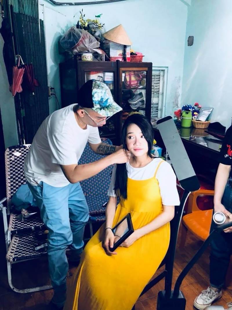 cuoi cung nguoi ham mo cung duoc thay nha phuong lo bung bau lon ben canh chong - 3