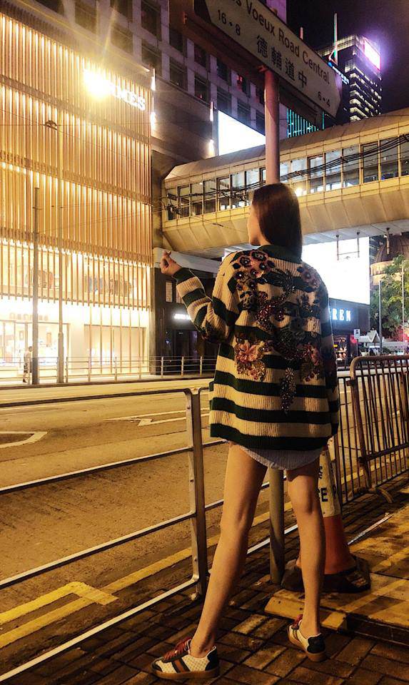 sau bao nam an mac tham hoa, gio day mai phuong thuy cung da mac dep roi! - 7