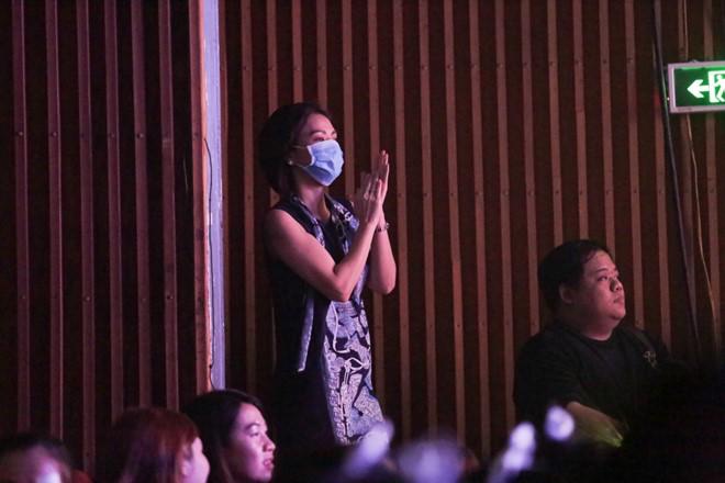 Thu Minh lặng lẽ đưa đón, ngắm nhìn trò cưng Ali Hoàng Dương biểu diễn trên sân khấu - 5