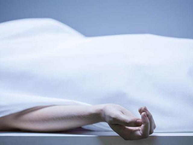 Lấy nhau gần 10 năm vẫn chưa có con, chồng bắt vợ làm điều kinh dị