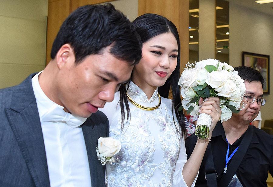 chong dai gia cua a hau thanh tu mang nhieu sieu xe den dua nang ve dinh - 12