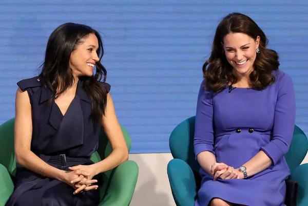 giua on ao co xich mich, cong nuong meghan quyet khong sinh o benh vien kate da de 3 con - 1