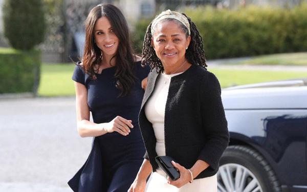 giua on ao co xich mich, cong nuong meghan quyet khong sinh o benh vien kate da de 3 con - 3