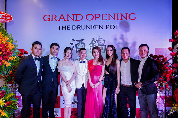 Lẩu khói là gì mà Hương Giang và Chi Pu cùng mê đắm? - 3