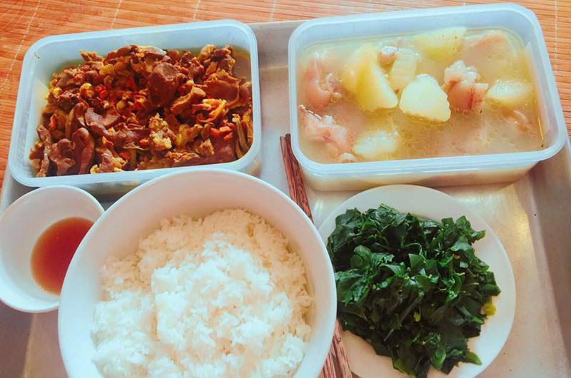 Người ăn canh chan nước mắt, kẻ hân hoan ra mặt với muôn kiểu cơm cữ của chị em - 2