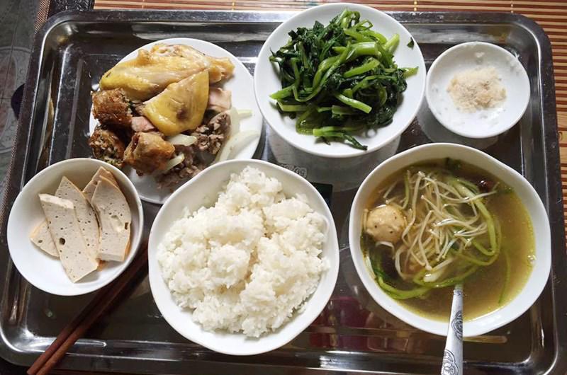 Người ăn canh chan nước mắt, kẻ hân hoan ra mặt với muôn kiểu cơm cữ của chị em - 8