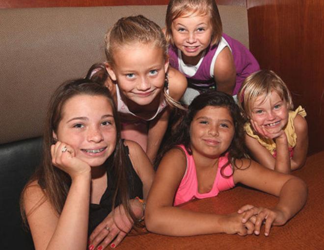 Sốc: 5 bé gái bị bỏng nặng sau khi trêu đùa thứ mọi gia đình đều có trong bếp - 1