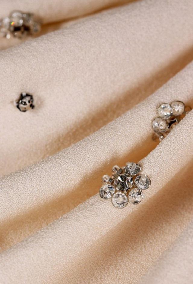 Chuyện khó tin về chiếc đầm của công nương Diana: đồ sida trước khi được đấu giá bạc tỷ - 8