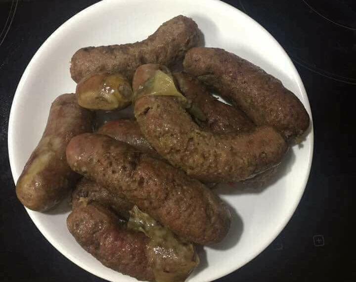 Bà chị chiên xúc xích, cô em chưa ăn đã thấy amp;#34;noamp;#34; còn dân mạng ám ảnh muốn amp;#34;tắt thởamp;#34; - 1