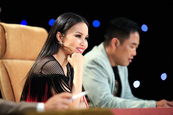 Đám cưới amp;#34;Vợ người taamp;#34; đáng yêu nhất từ trước đến nay khiến Cẩm Ly cười khoái chí - 3