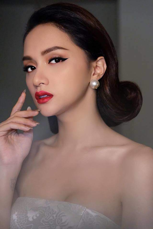 Ai cũng đã từng vào bảng sao xấu, thảm họa 1 lần, trừ Hoa hậu Hương Giang! - 4