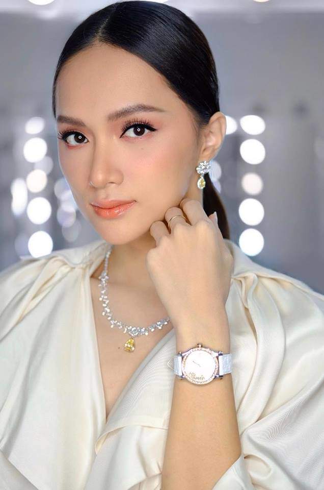 Ai cũng đã từng vào bảng sao xấu, thảm họa 1 lần, trừ Hoa hậu Hương Giang! - 9