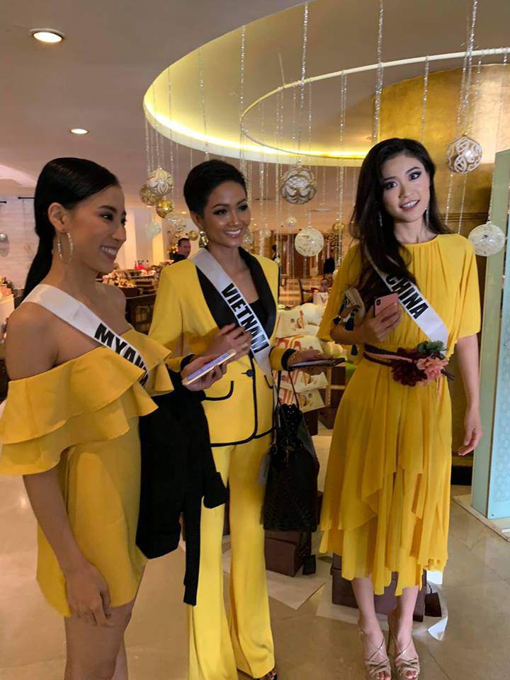 Không có tiền, Hamp;#39;Hen Niê mang dép tổ ong chỉ 10k tặng bạn tại Miss Universe 2018 - 6