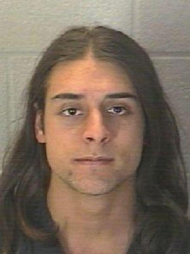 Ngủ quên trong phòng ký túc xá của bạn trai, cô gái trẻ sốc nặng khi tỉnh dậy - 2