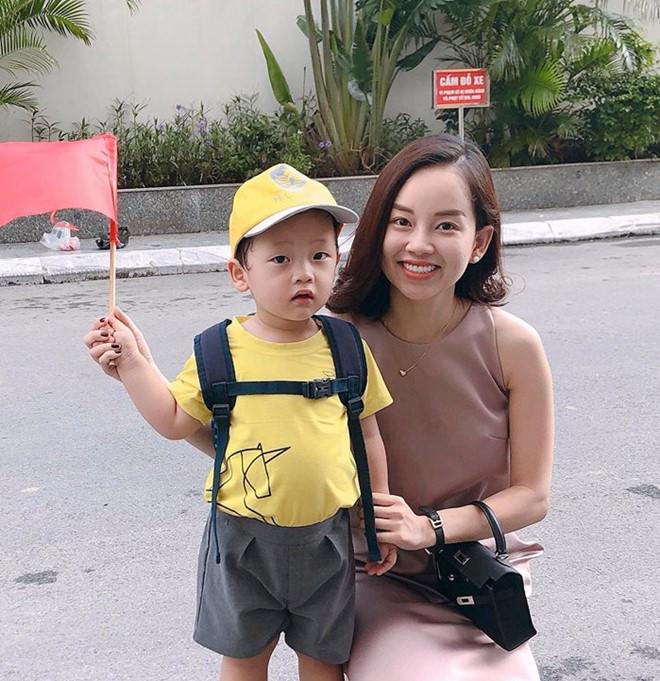 Bỏ showbiz về làm mẹ bỉm sữa, 3 hotgirl đẹp hơn thời con gái, làm ăn ngày càng giàu - 1