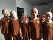 Giải trí - Đời thường dễ thương và tin vui bất ngờ với 5 chú tiểu thắng trăm triệu Thách thức danh hài