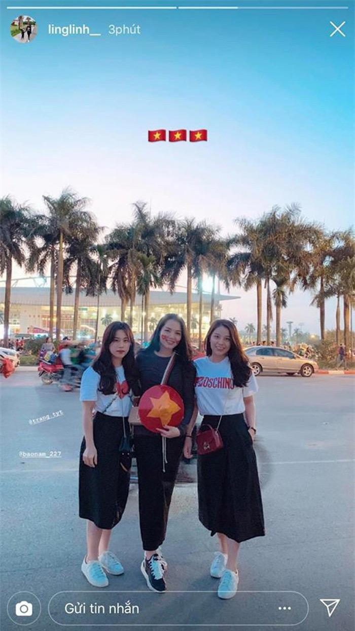 Nổi bật trên khán đài hôm qua là người yêu Duy Mạnh, Văn Đức nhưng vẫn thua xa người này! - 4