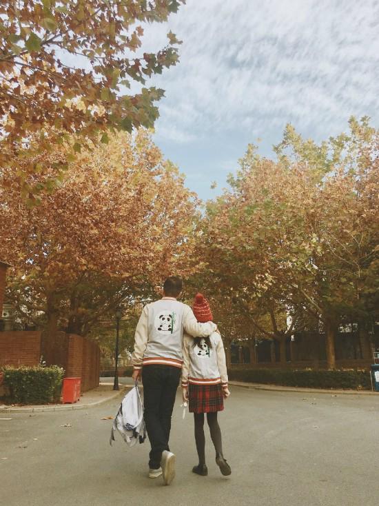 Không ai như Vương Phi đi chơi với tình trẻ mặc con gái cùng bố phẫu thuật hở hàm ếch - 2