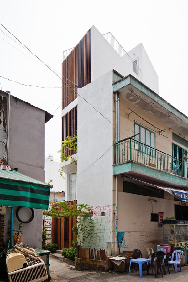 nha 32m2 trong hem nho sai gon dep nhu biet thu, khach den choi muon o mai khong ve - 3