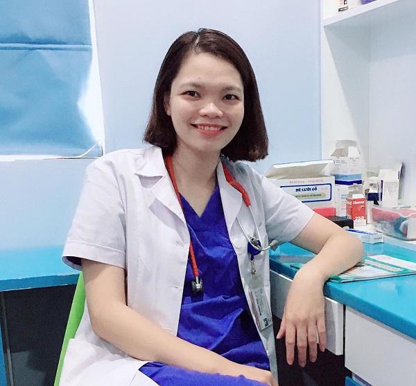 Trẻ sốt mọc răng: Biểu hiện và cách chăm sóc răng cho trẻ - 2