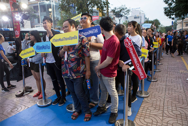 Thật bất ngờ: Pepsi Muối ra mắt hoành tránh khiến sao Việt và giới trẻ xôn xao, hào hứng - 3