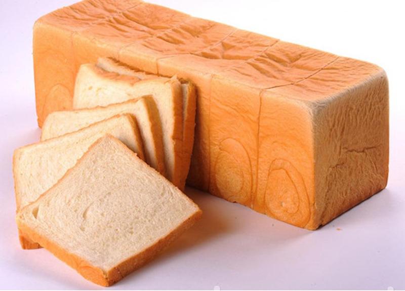 Nếu đặt trong điều kiện tủ lạnh lâu ngày không lau dọn, bánh mì sẽ rất dễ bị mốc, gây ảnh hưởng tới sức khỏe.
