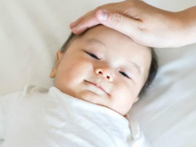 Cách hạ sốt cho trẻ sơ sinh dưới 3 tháng tuổi - 3