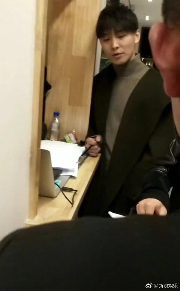 Hẹn hò mới 6 tháng, Sam Thái amp;#34;tong teoamp;#34; nhất Vườn Sao Băng đã lộ giấy đăng ký kết hôn - 4