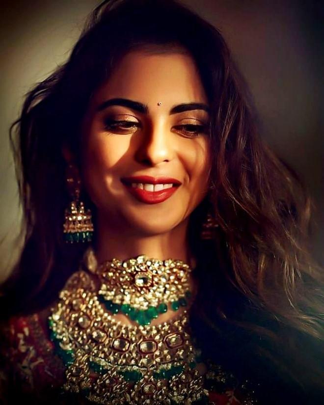 Choáng ngợp trước đám cưới 100 triệu USD của con gái người giàu nhất Châu Á - 1