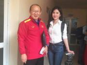 Tin tức - Tin tức 24h: Bất ngờ danh tính cô gái xinh đẹp theo chân tuyển Việt Nam suốt mùa AFF Cup