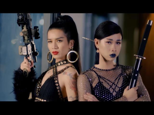 Không nhịn được cười xem BB Trần padory ADODDA phiên bản đao kiếm vô tình