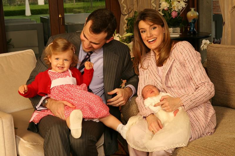 Con gái vua Tây Ban Nha nổi danh “công chúa ngủ trong rừng”, 13 năm sau lớn khác hẳn - 9