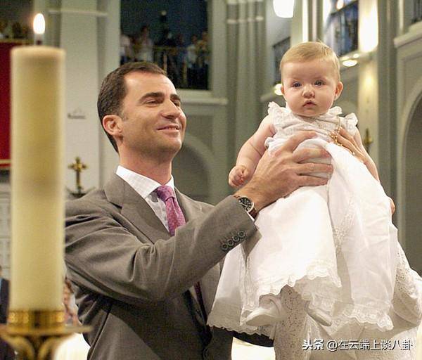 Con gái vua Tây Ban Nha nổi danh “công chúa ngủ trong rừng”, 13 năm sau lớn khác hẳn - 6