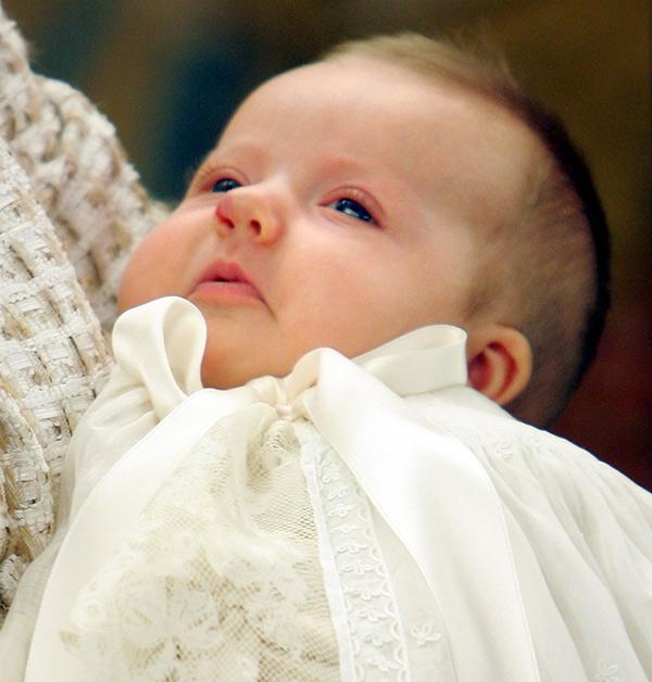 Con gái vua Tây Ban Nha nổi danh “công chúa ngủ trong rừng”, 13 năm sau lớn khác hẳn - 4