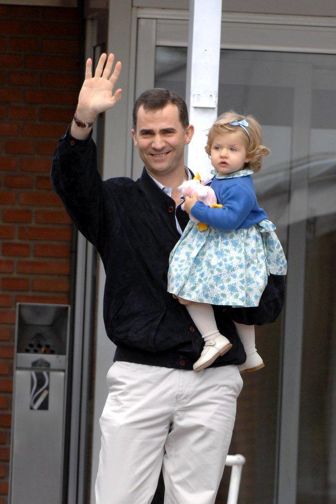 Con gái vua Tây Ban Nha nổi danh “công chúa ngủ trong rừng”, 13 năm sau lớn khác hẳn - 10