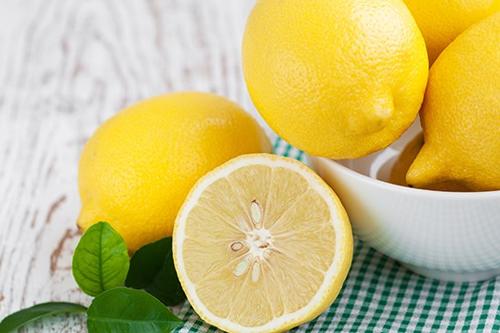 Góc kinh dị: Sởn gai ốc với phương pháp làm đẹp dị hợm của các nữ hoàng thời xưa - 10