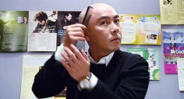 Lý do bất ngờ Trương Vệ Kiện amp;#34;cạo trọcamp;#34; suốt 22 năm qua dù không hói đầu, không bệnh tật - 3