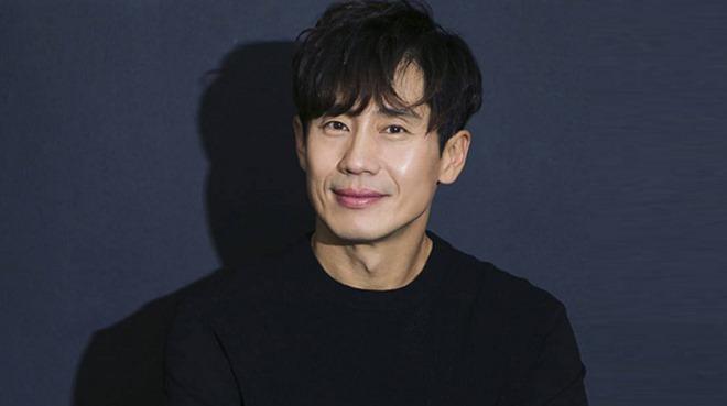 amp;#34;Ông chú độc thânamp;#34; Shin Ha Kyun: 20 năm cống hiến, ngoại tứ tuần vẫn khiến fan điên đảo - 1