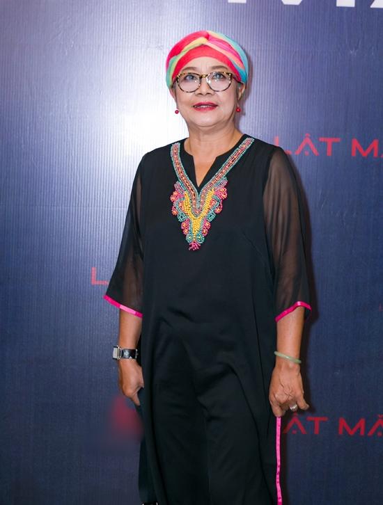 Khoe vai trần gợi cảm, amp;#34;mẹ bỉm sữaamp;#34; Minh Hà và Chúng Huyền Thanh amp;#34;chặt chémamp;#34; nhau tại sự kiện - 4