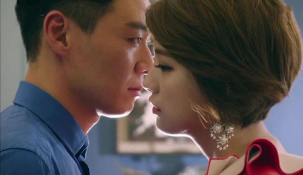 Dòng chữ trong cuốn sổ được giấu kín tố cáo bí mật động trời của người vợ trinh nguyên - 3