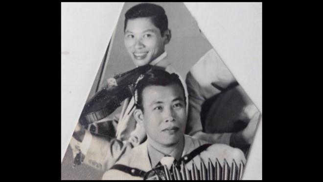Con gái nhạc sĩ amp;#34;Sầu tím thiệp hồngamp;#34; khẳng định: “Cha tôi không hề có ai khác ngoài mẹ” - 1