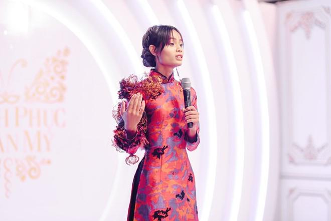 Hương Giang xúc động ôm cô gái chuyển giới có con 2 tuổi, mong ước sang năm lấy chồng - 5