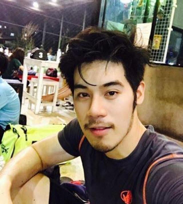 Lộ diện amp;#34;phi côngamp;#34; thứ 14 vô cùng đẹp trai của nữ đại gia tuyển chồng amp;#34;yêuamp;#34; 28 lần/ngày - 3