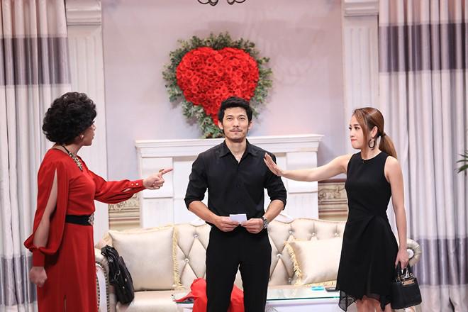 Mặc váy giả gái, Trấn Thành bị chê vừa béo vừa già - 4