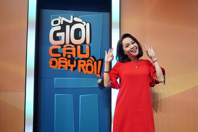 Mặc váy giả gái, Trấn Thành bị chê vừa béo vừa già - 6